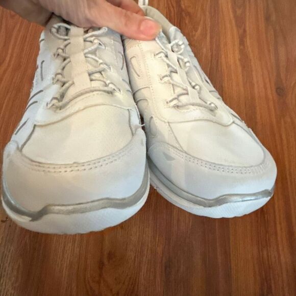S by Sketchers memory foam all white sneakers women's 10 - Picture 5 of 6